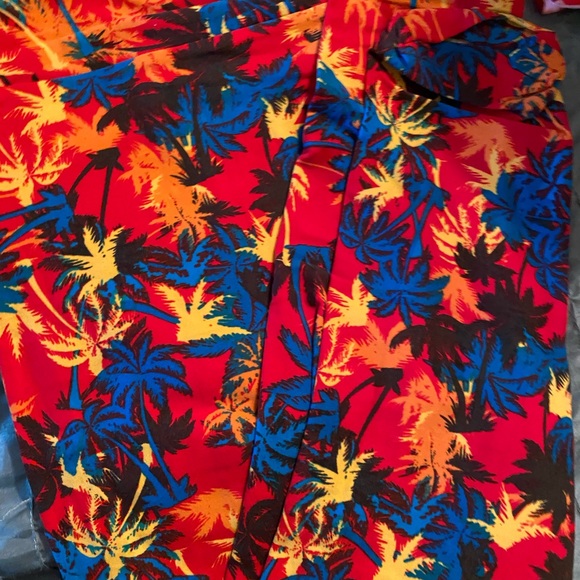 Lularoe TC Leggings - Picture 1 of 2